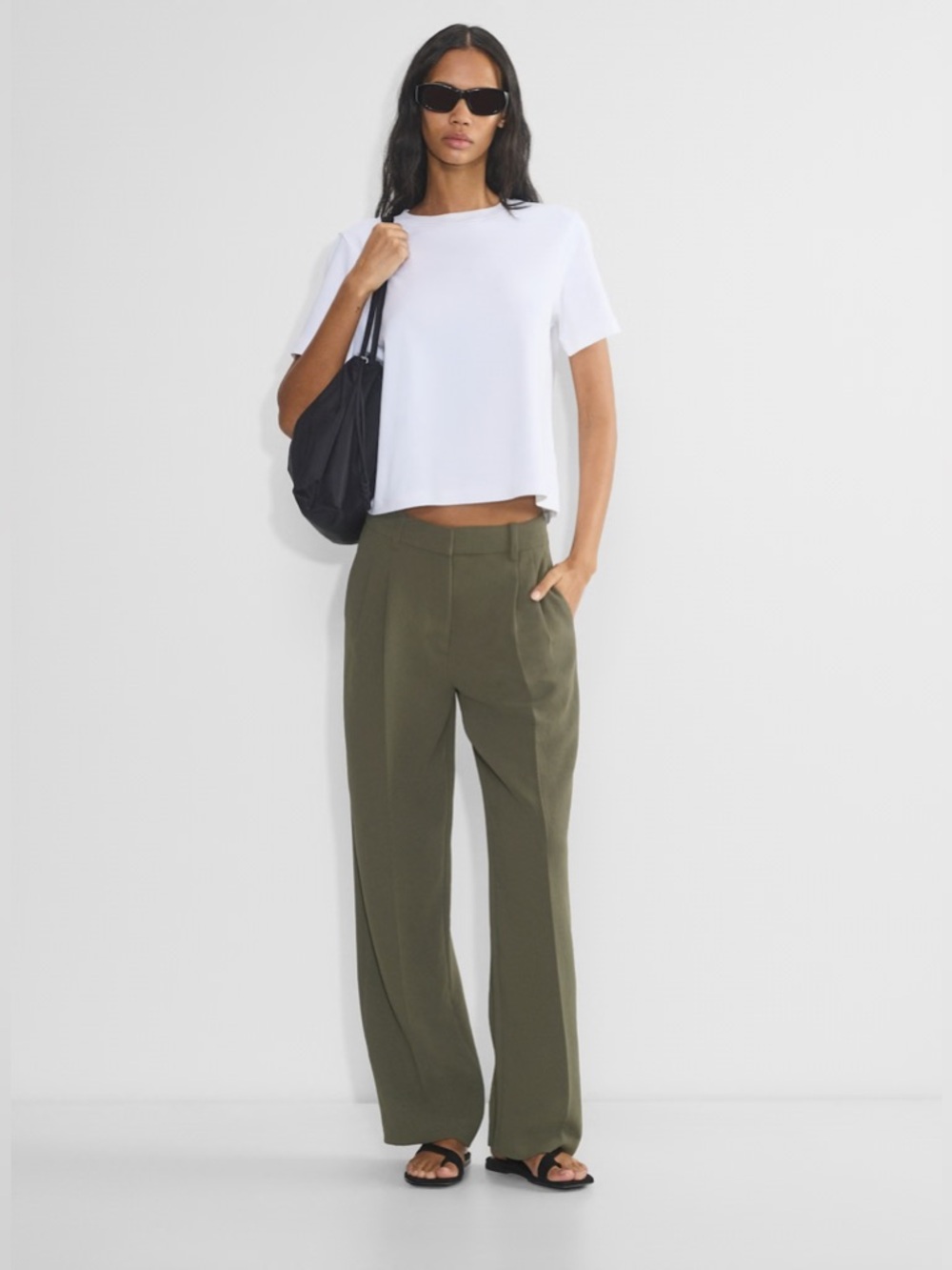 A26 Aritzia Effortless Pant